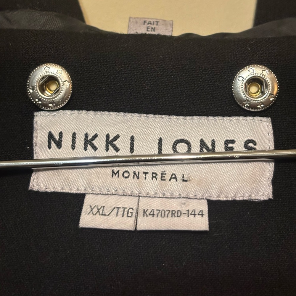 NIKKI JONES Montreal Hooded Wide Sleeved Cape Coat - Picture 9 of 11
